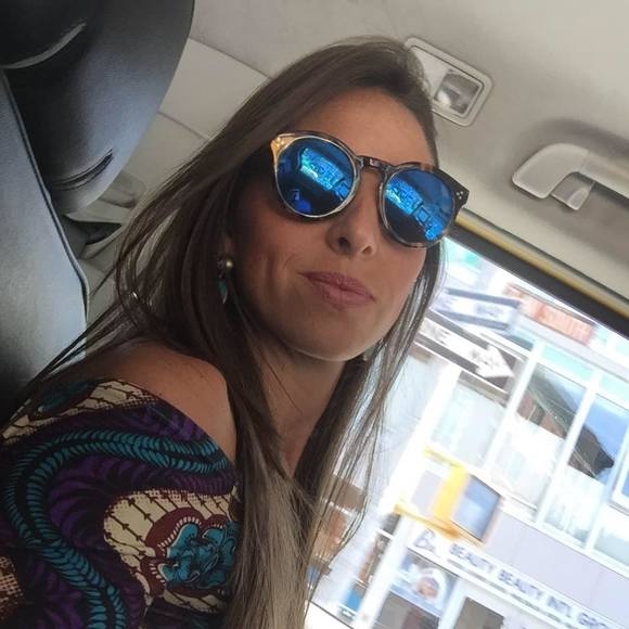 Meet your Posher, Sylvie - Picture 1 of 1